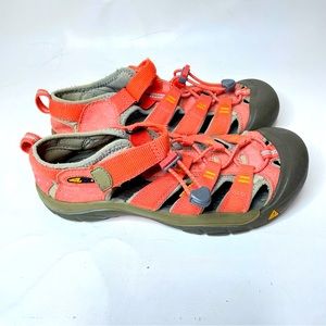Keen Newport h2 girls pink hiking waterproof comfort sandals 1008587 size 5 pink